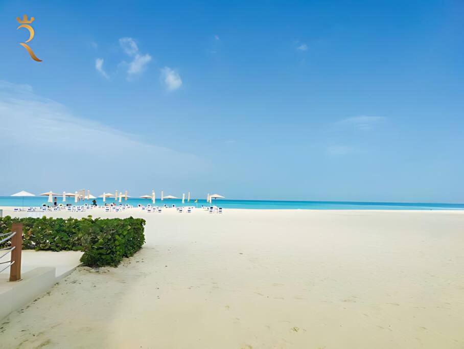 Seaside 1Br Retreat With Pool & Gym In Saadiyat Island Leilighet Abu Dhabi Eksteriør bilde